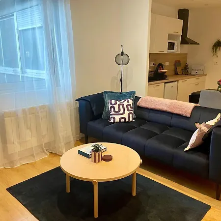 Newly Renovated Aparment - - Pets Welcome