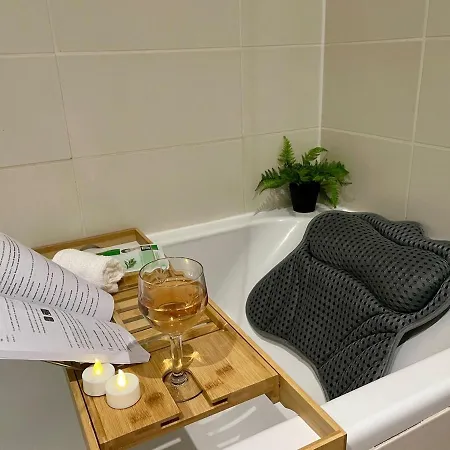 Apartment Chic And Relaxing Retreat With Bath Ritual & Candles - Pets Welcome Carcassonne