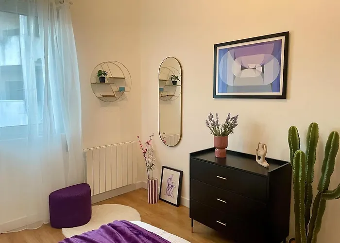 Newly Renovated Aparment - - Pets Welcome *